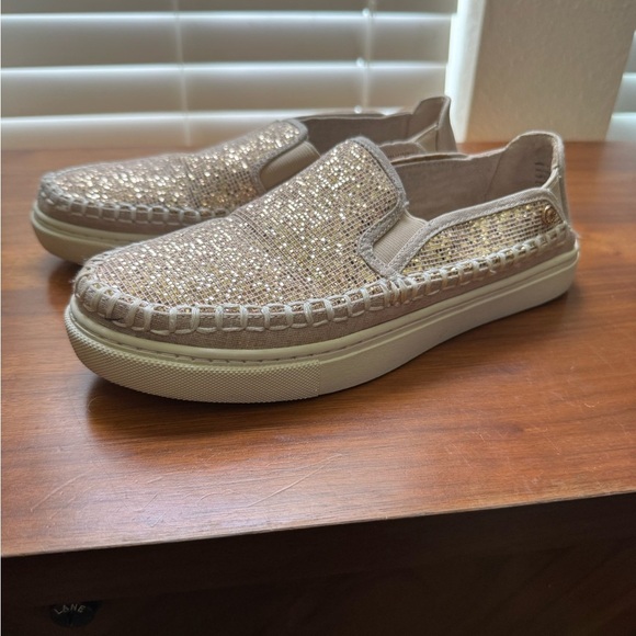 Yellow Box Women's Glitter Loafers women’s sized 6 - Picture 9 of 13
